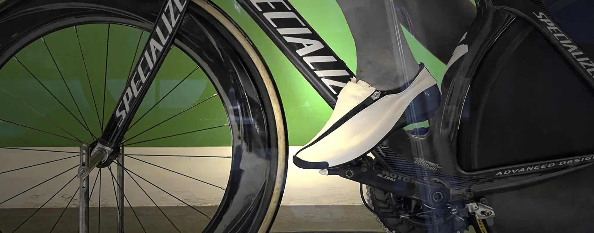 Aerodynamica test met de nieuwe Cadomotus Triatlon fietsschoenen