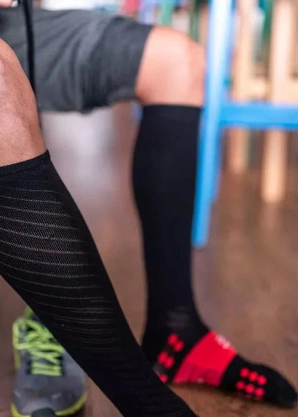 Compressport | Recovery Socks | Black