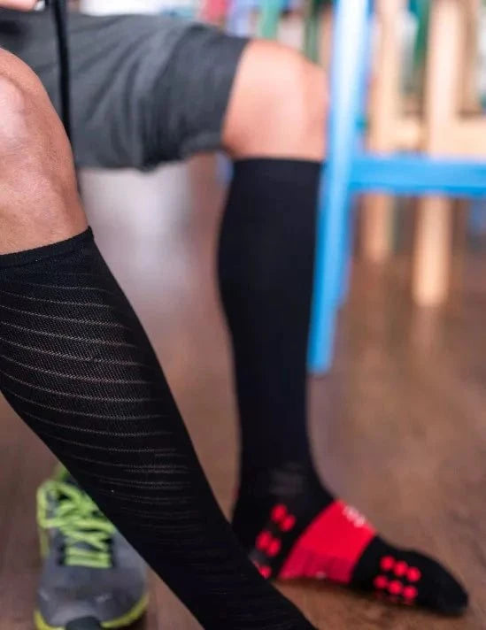 Compressport | Recovery Socks  | Black